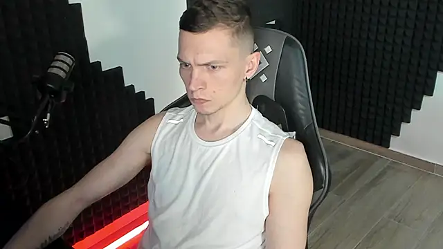 More than friend online show from May 22, 2:44 pm