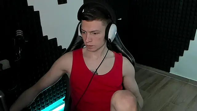 More than friend online show from May 27, 1:19 pm
