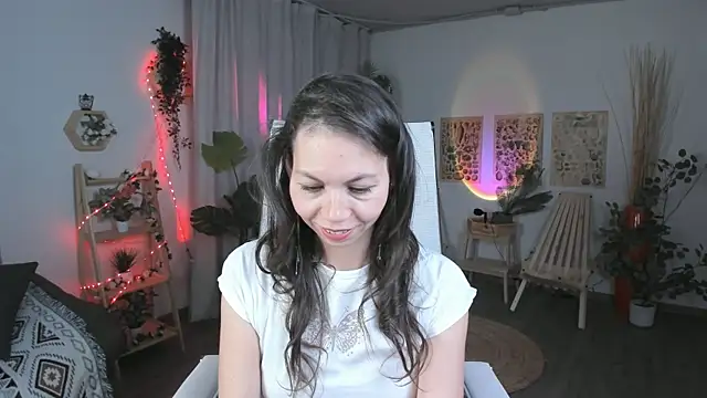 Snapshot of TrasyMorris chatting on May 22, 3:35 am TrasyMorris online show from May 22, 3:35 am
