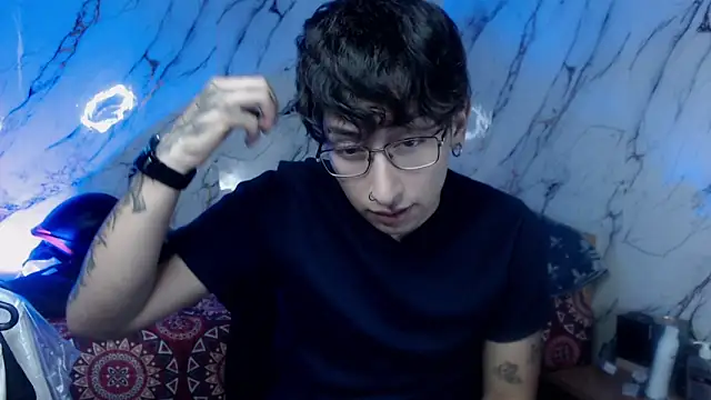 Snapshot of Adrian_Kane chatting on June 20, 9:50 pm Adrian Kane online show from June 20, 9:50 pm