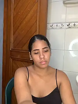 Snapshot of Marise_l chatting on May 28, 4:15 pm Marise l online show from May 28, 4:15 pm