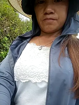 Snapshot of jenene99 chatting on June 28, 1:00 am jenene99 online show from June 28, 1:00 am