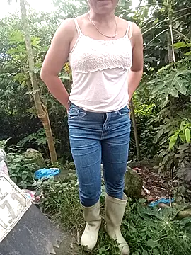 Snapshot of jenene99 chatting on July 25, 10:57 am jenene99 online show from July 25, 10:57 am