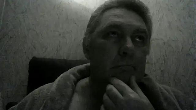 Snapshot of edje59a chatting on February 11, 12:48 am edje59a online show from February 11, 12:48 am