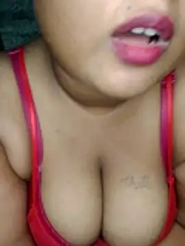 Snapshot of Rishwana77 chatting on May 12, 3:42 pm Rishwana77 online show from May 12, 3:42 pm