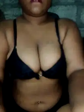Snapshot of Rishwana77 chatting on May 15, 5:09 pm Rishwana77 online show from May 15, 5:09 pm