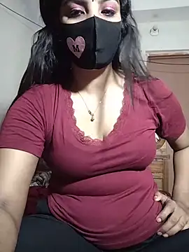 Snapshot of Lok_Me chatting on May 19, 8:15 pm Lok Me online show from May 19, 8:15 pm