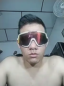 Snapshot of Stiven_abello13 chatting on May 29, 3:21 pm Stiven abello13 online show from May 29, 3:21 pm