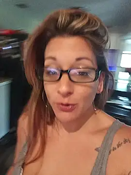 Snapshot of missbellastar chatting on May 15, 2:13 pm missbellastar online show from May 15, 2:13 pm