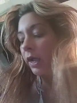 Snapshot of missbellastar chatting on May 22, 9:42 pm missbellastar online show from May 22, 9:42 pm