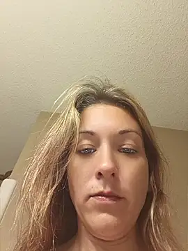 missbellastar online show from June 22, 2:24 am
