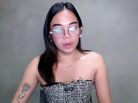 Snapshot of Urbabydollxxx chatting on June 15, 6:21 pm Urbabydollxxx online show from June 15, 6:21 pm