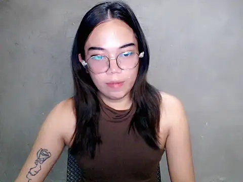 Snapshot of Urbabydollxxx chatting on June 22, 11:40 am Urbabydollxxx online show from June 22, 11:40 am