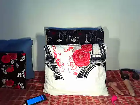 Snapshot of Bliss_Dior chatting on May 17, 8:16 pm Bliss Dior online show from May 17, 8:16 pm