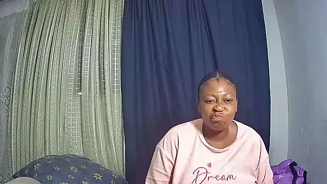 HottyBoobs5 online show from May 30, 8:06 pm