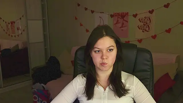 DelarySong online show from May 17, 8:49 pm