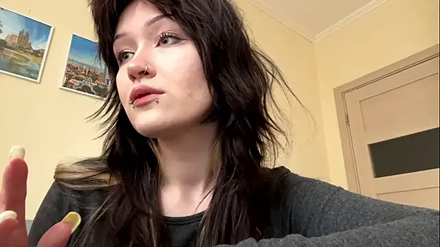 Snapshot of KaseySmit123 chatting on May 28, 2:36 pm KaseySmit123 online show from May 28, 2:36 pm