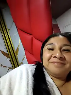 Snapshot of noemy-25 chatting on May 13, 2:42 am noemy-25 online show from May 13, 2:42 am