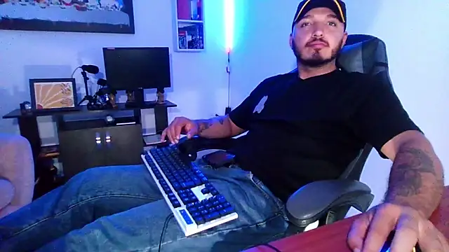 Thiago 420 online show from May 15, 11:23 pm