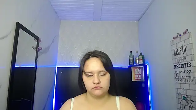 emili rey online show from May 26, 3:35 am