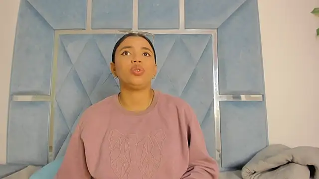Snapshot of Lucy_asm chatting on July 1, 1:13 pm Lucy asm online show from July 1, 1:13 pm