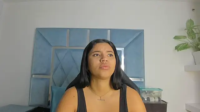 Snapshot of Lucy_asm chatting on July 5, 1:40 pm Lucy asm online show from July 5, 1:40 pm