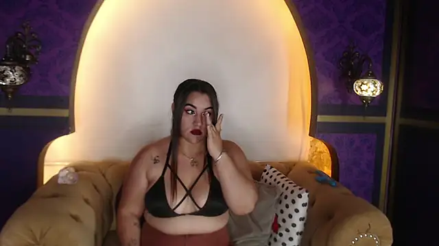 Snapshot of Ainoa_Ruiz chatting on May 27, 5:54 pm Ainoa Ruiz online show from May 27, 5:54 pm