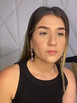 Snapshot of IsabelleMilan chatting on June 8, 3:12 pm IsabelleMilan online show from June 8, 3:12 pm