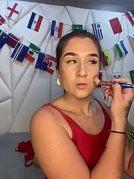Snapshot of IsabelleMilan chatting on June 15, 10:23 pm IsabelleMilan online show from June 15, 10:23 pm