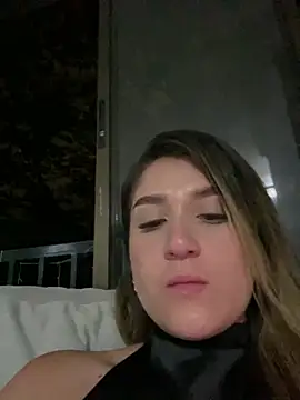 Snapshot of IsabelleMilan chatting on June 25, 5:12 am IsabelleMilan online show from June 25, 5:12 am