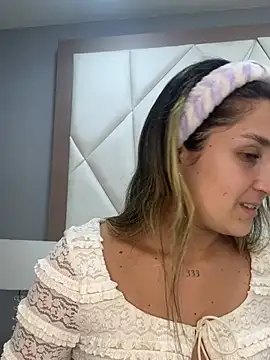 Snapshot of IsabelleMilan chatting on July 16, 11:44 pm IsabelleMilan online show from July 16, 11:44 pm