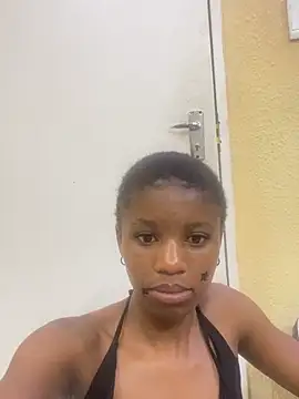 littlevirginangelxx online show from May 24, 9:31 pm