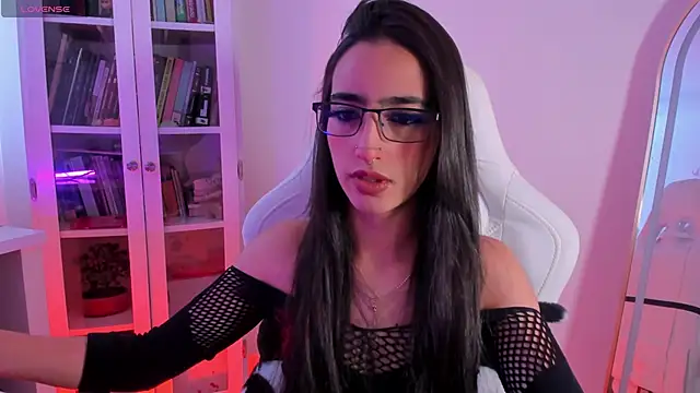 AgathaBlair online show from May 22, 12:11 pm