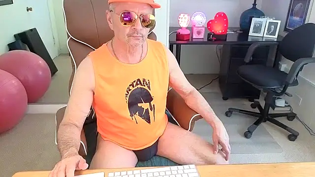 hotdadbod online show from February 28, 9:38 pm