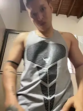 Snapshot of lucassimone_ chatting on May 30, 12:13 pm lucassimone online show from May 30, 12:13 pm