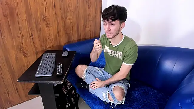 kavencastro online show from May 23, 3:45 am