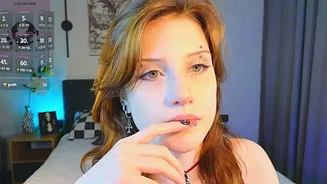Snapshot of vampi_queen chatting on May 28, 5:10 pm vampi queen online show from May 28, 5:10 pm