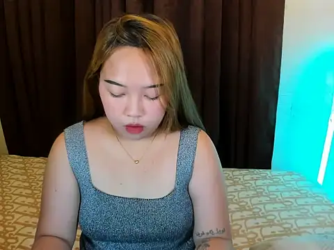 Snapshot of Anne_licous chatting on May 30, 2:41 am Anne licous online show from May 30, 2:41 am