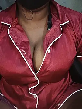 Snapshot of salonibaby12 chatting on May 15, 7:43 pm salonibaby12 online show from May 15, 7:43 pm