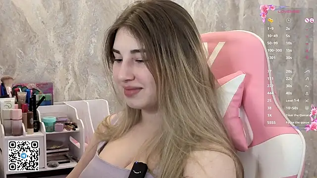 softiekitty online show from May 22, 12:22 pm