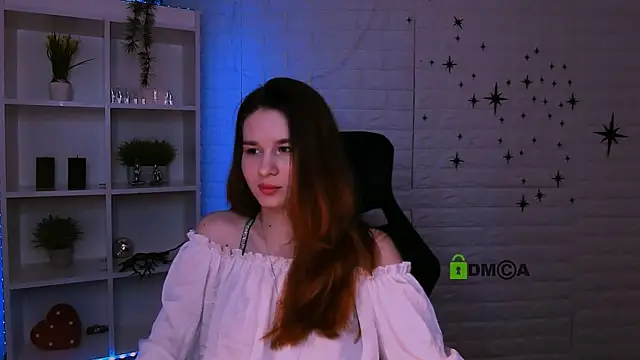 Snapshot of angie_foxy1 chatting on June 20, 7:16 pm angie foxy1 online show from June 20, 7:16 pm