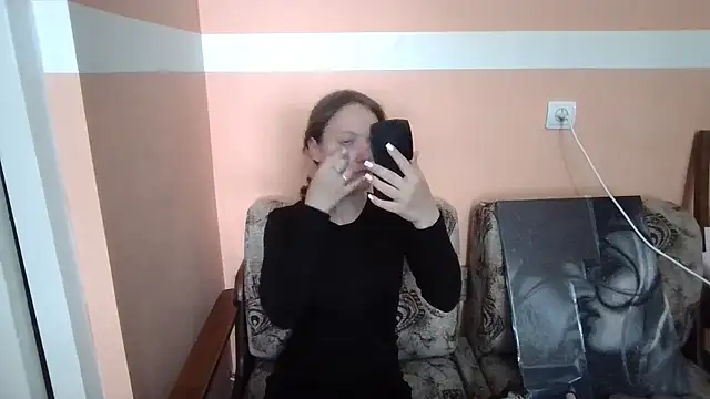 JulianeHedgpeth online show from May 29, 11:08 am