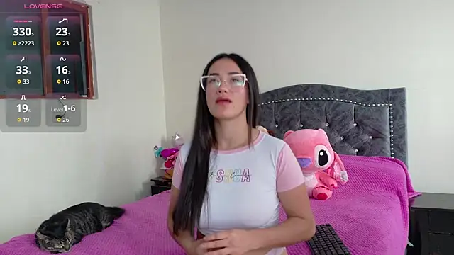 cami suarez online show from May 29, 12:36 pm