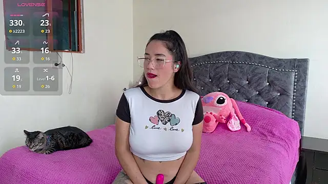 cami suarez online show from May 30, 12:57 pm