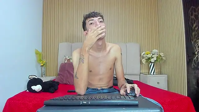 MichaelVasquex online show from June 2, 12:18 pm