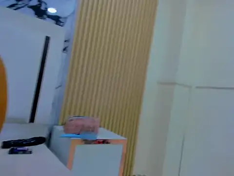 Snapshot of Rapunzel_hl chatting on May 15, 1:51 pm Rapunzel hl online show from May 15, 1:51 pm
