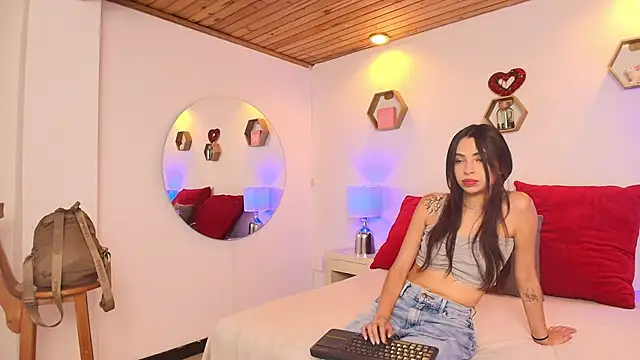 Snapshot of _AmberRosse_ chatting on May 22, 2:33 pm AmberRosse online show from May 22, 2:33 pm