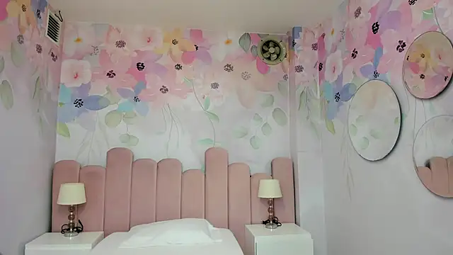 Snapshot of doll_skinny18 chatting on May 28, 1:08 pm doll skinny18 online show from May 28, 1:08 pm