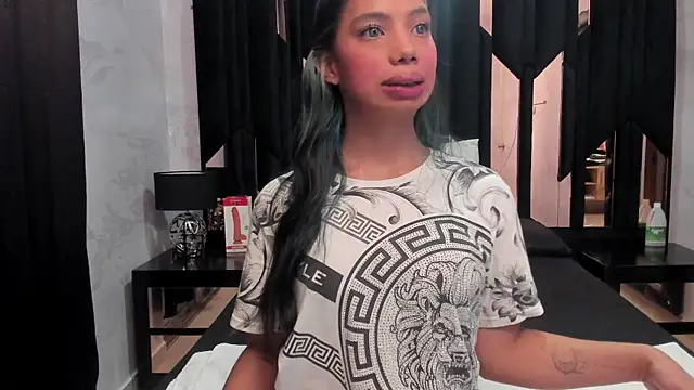 Snapshot of doll_skinny18 chatting on July 14, 2:05 am doll skinny18 online show from July 14, 2:05 am