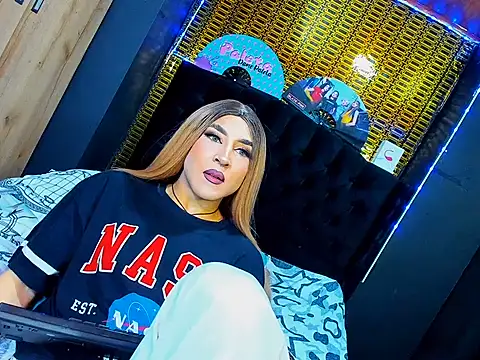Georgina giio  online show from May 22, 4:52 am